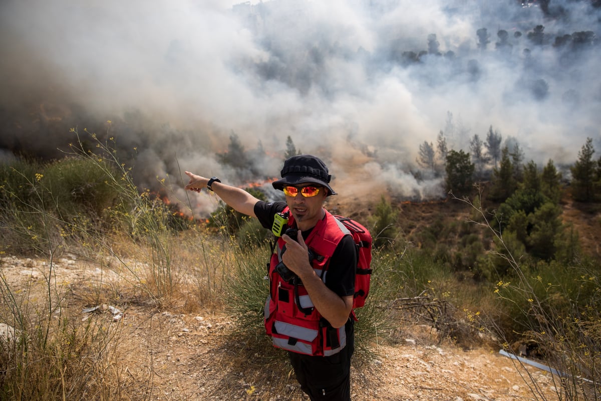 צפו בגלריה: שריפת הענק בפאתי רוממה