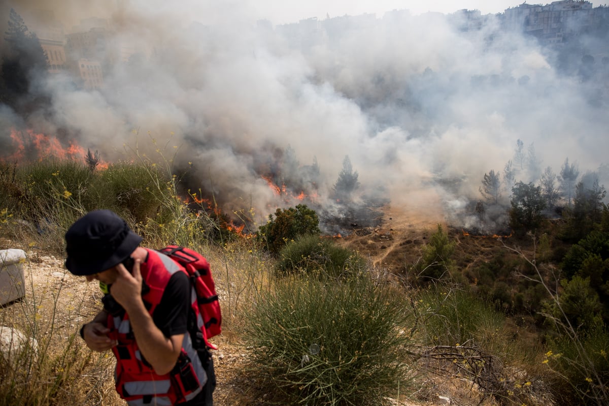 צפו בגלריה: שריפת הענק בפאתי רוממה