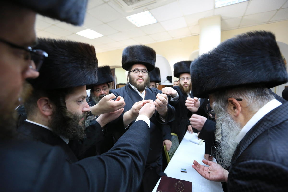 חסידות קרלין במסע מרגש במיוחד בארבע מדינות