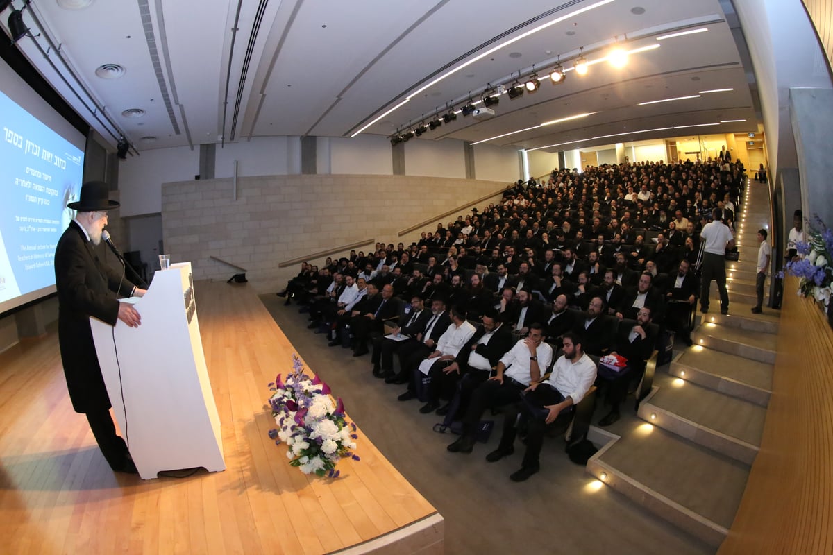 "בעוד שנים מועטות ניוותר ללא עדות חיה מהתופת הנאצית"