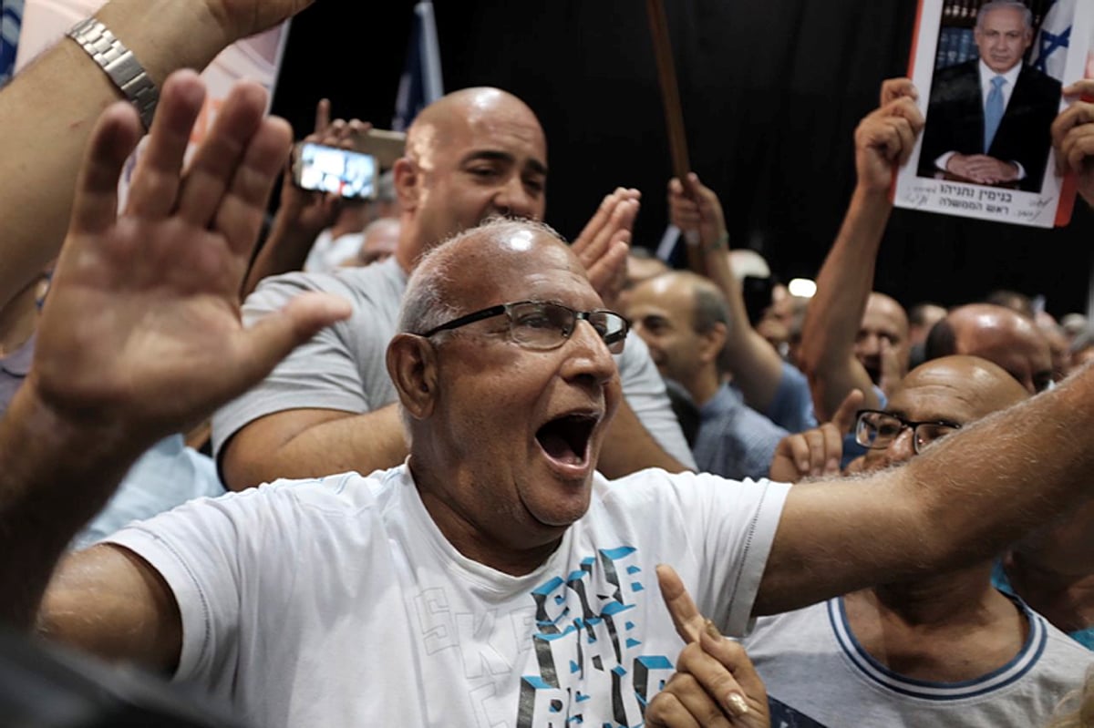 נתניהו למעריציו: "מסע ציד, השמאל מנסה לבצע הפיכה"