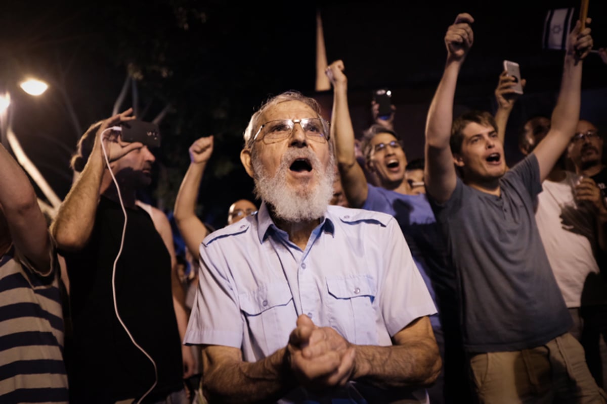 מארגני ההפגנות מול בית היועץ המשפטי לממשלה עוכבו ע"י המשטרה