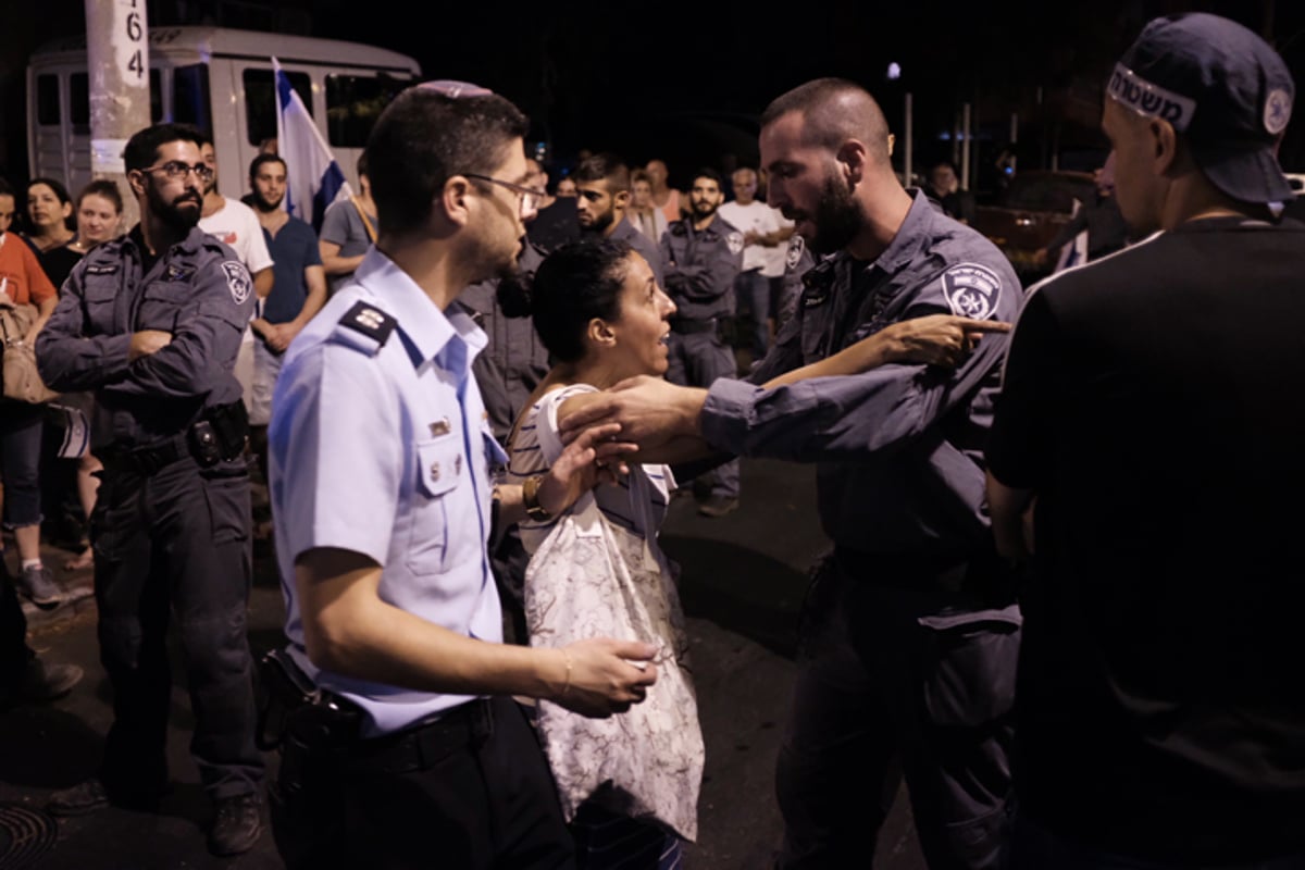 מארגני ההפגנות מול בית היועץ המשפטי לממשלה עוכבו ע"י המשטרה