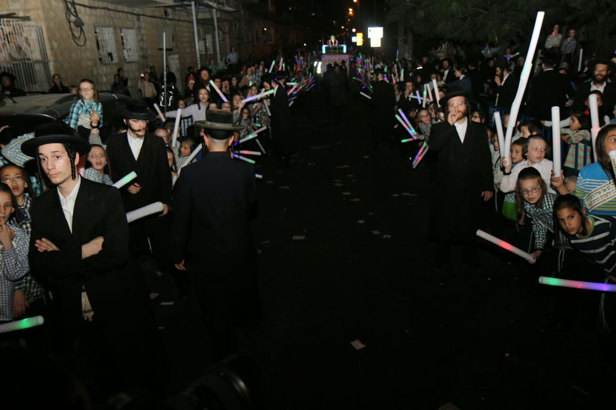 האברך שהואשם בתקיפת שוטר התקבל בכבוד רב • צפו