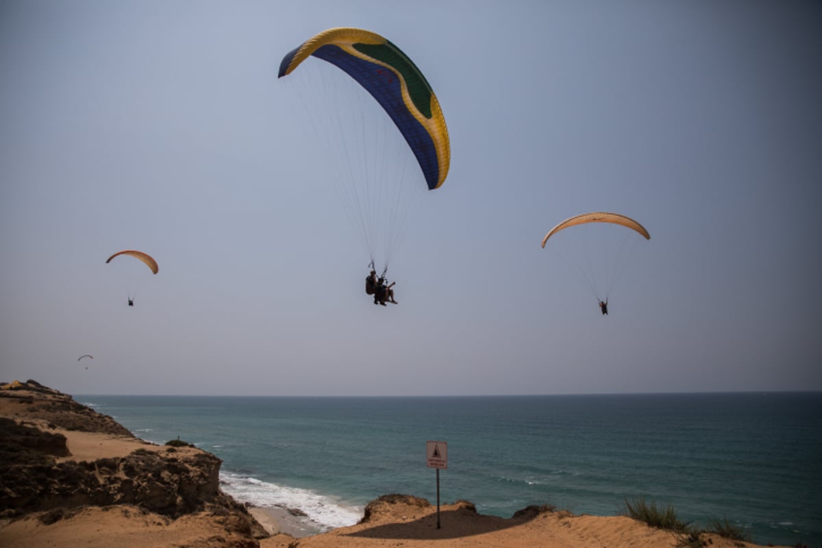 חוף געש, גלשנים ואפלוניה: סיור מהאוויר