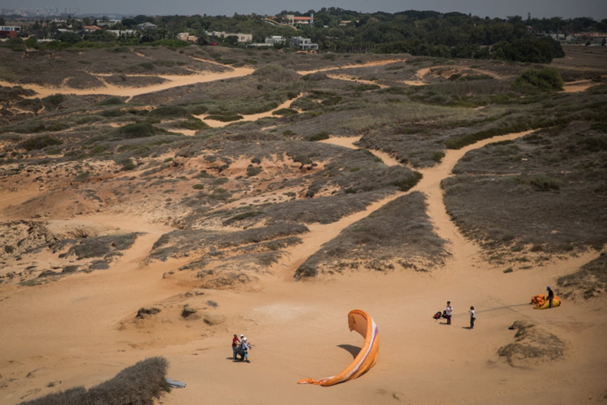 חוף געש, גלשנים ואפלוניה: סיור מהאוויר