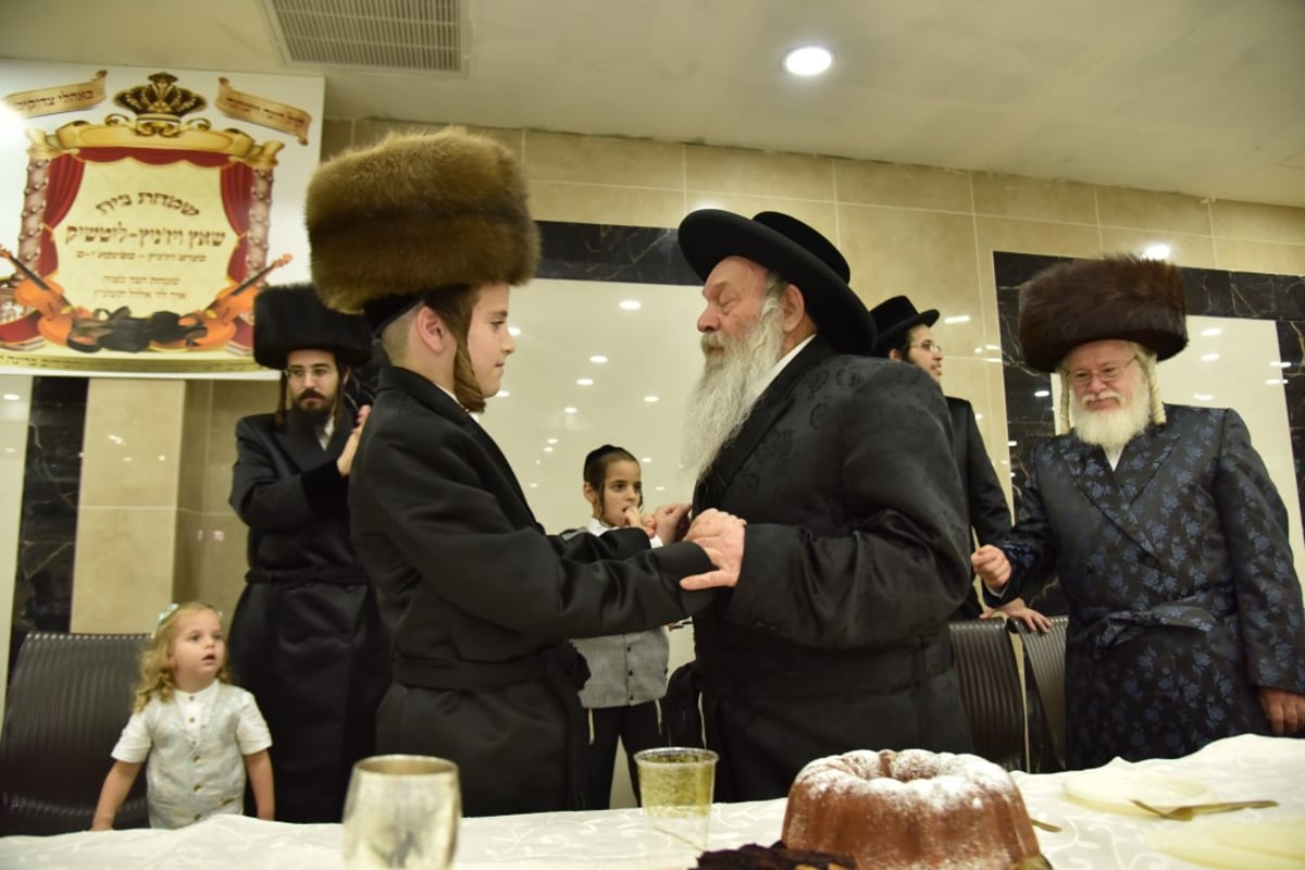 בר מצווה לנכד האדמו"רים משאץ ויז'ניץ וליטשיק