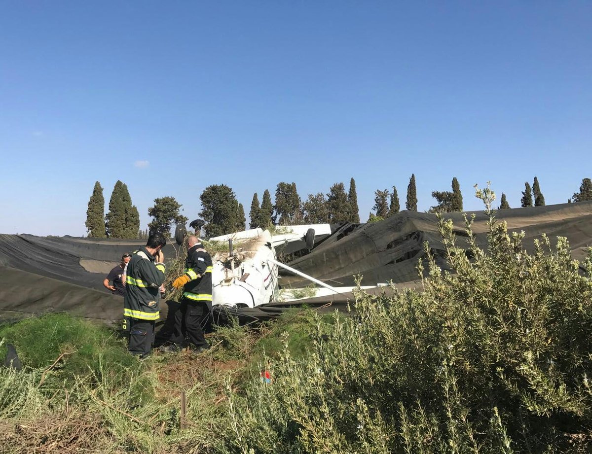 מטוס קל ביצע נחיתת חירום; שניים נפצעו באורח קל