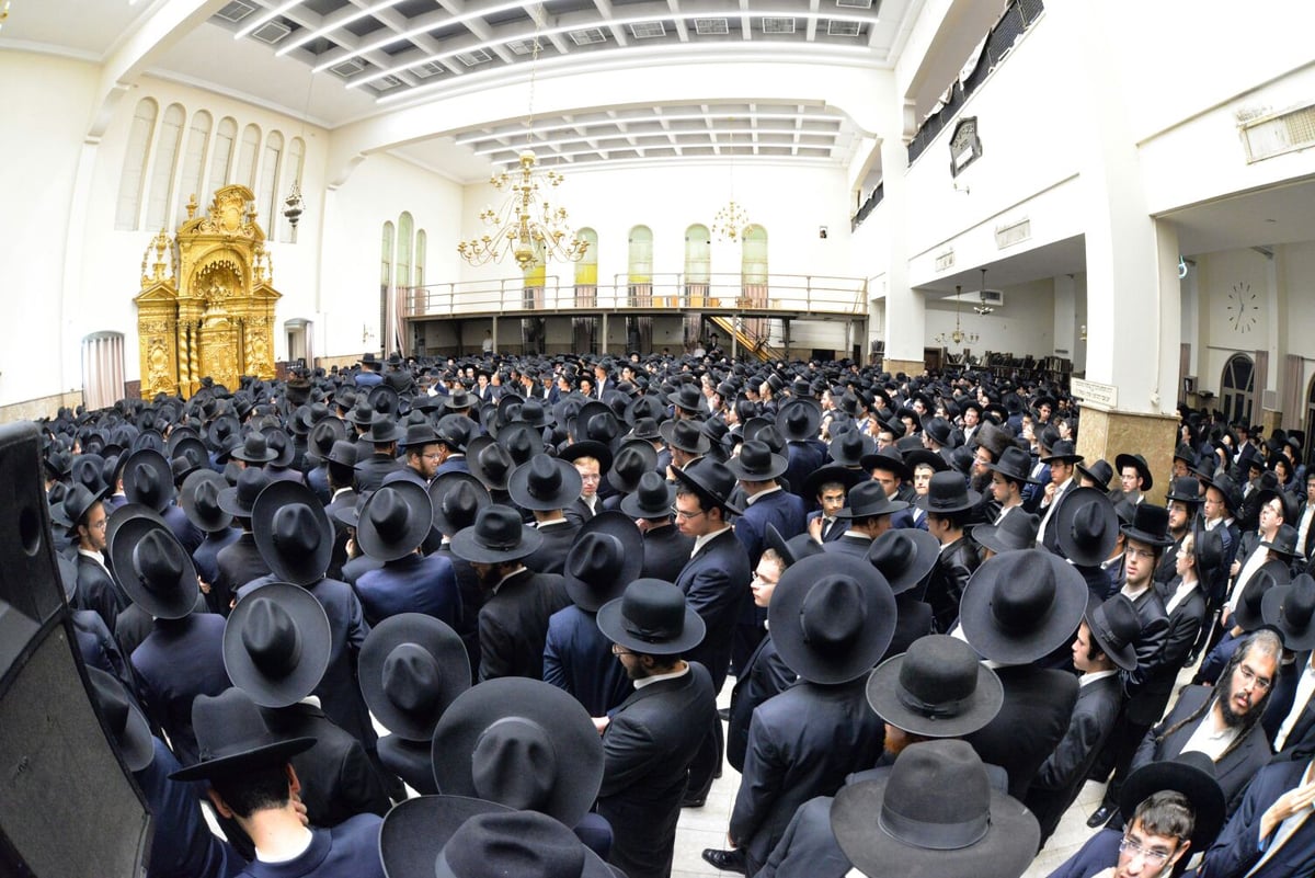 מסע הלווית  המשגיח הגר"א גינזבורג זצ"ל