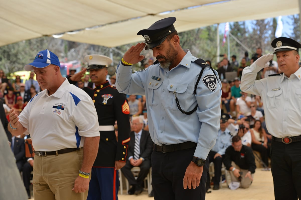 מה חיפשו שוטרים מארה"ב בישראל?