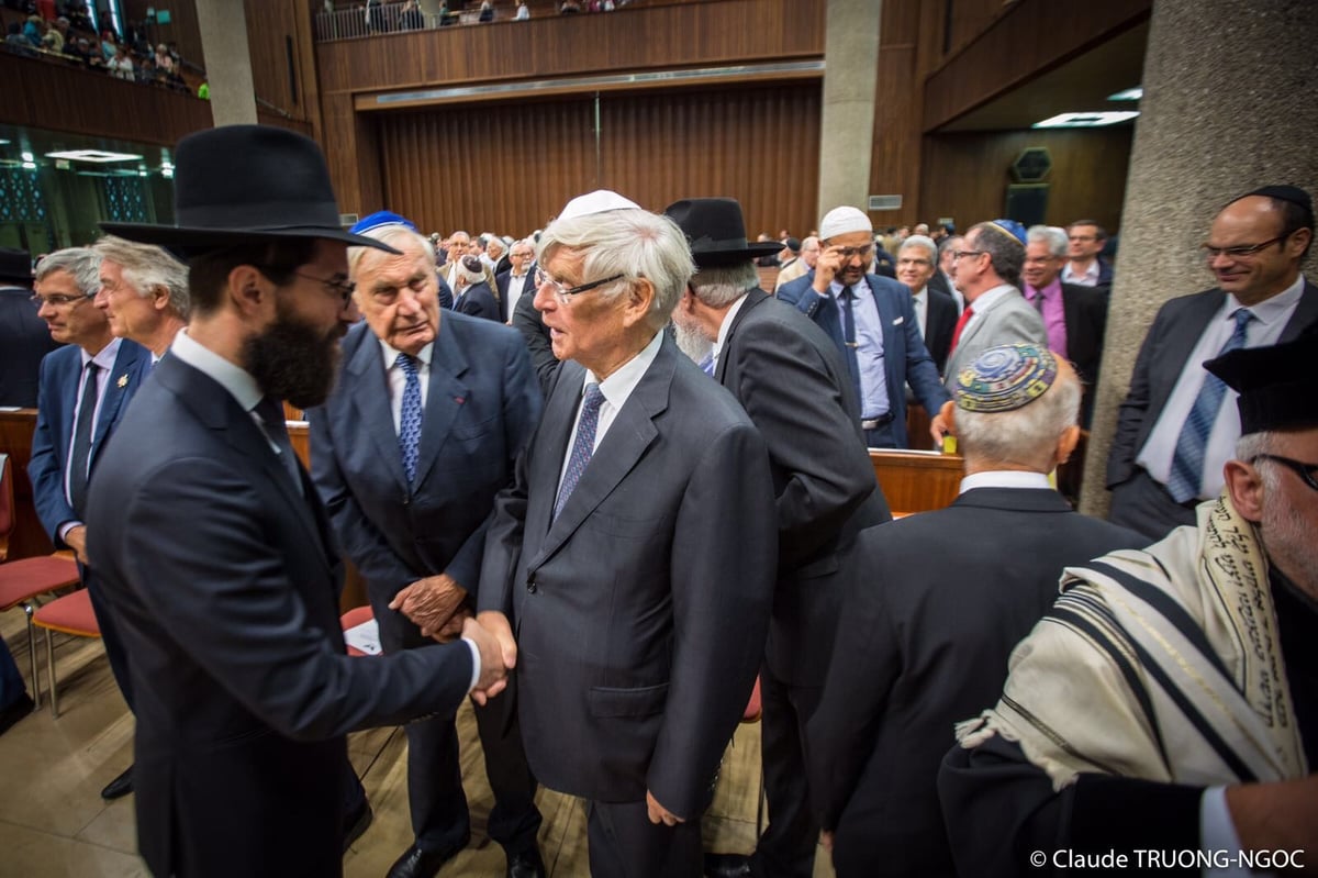 הרב הצעיר מונה לרבה של שטרסבורג • צפו במעמד ההכתרה