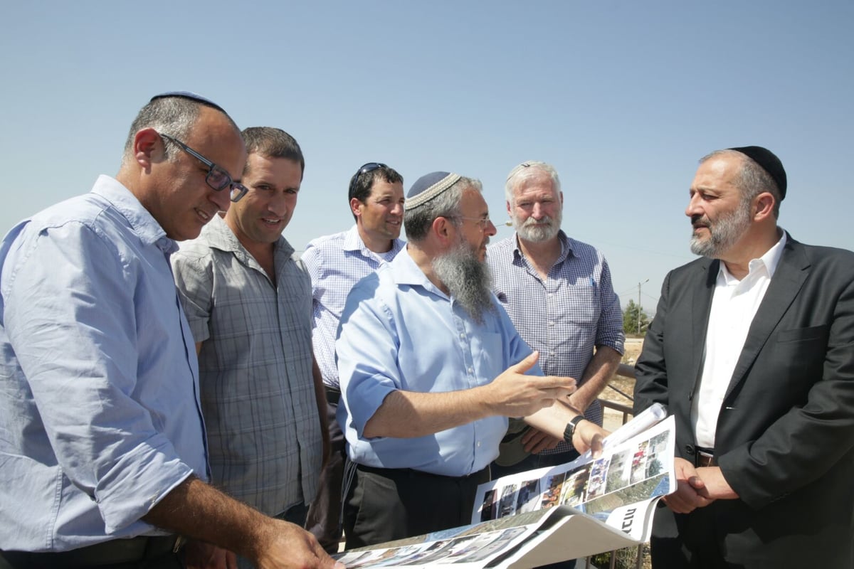 "גיבורי החיל"; אריה דרעי ערך סיור בחברון