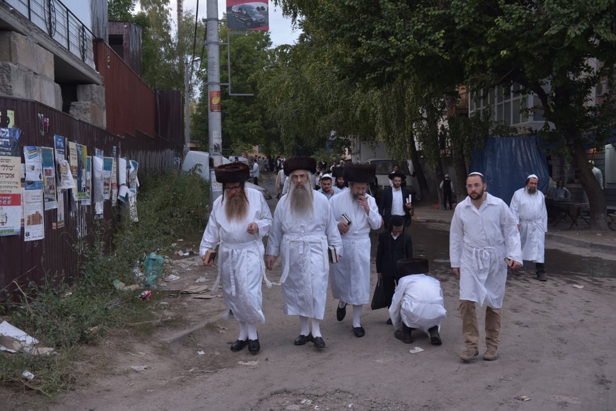 ראש השנה באומן כפי שעוד לא ראיתם • צפו