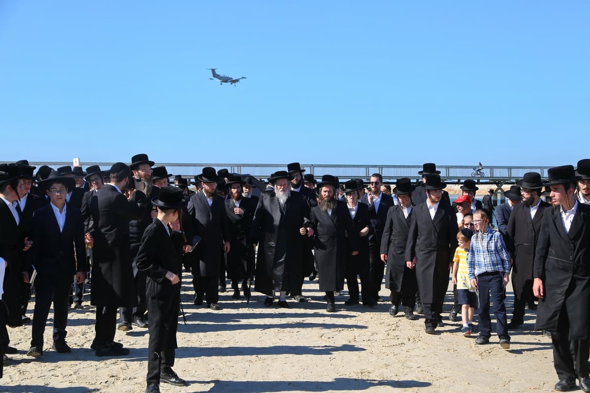 התשליך של הרבי מפרמישלאן בירקון • צפו