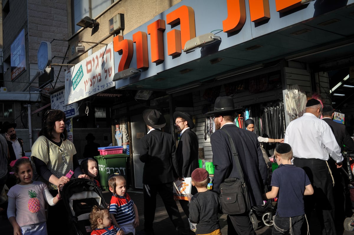 גלריה חגיגית: כך נערכים בבני ברק לחג הסוכות