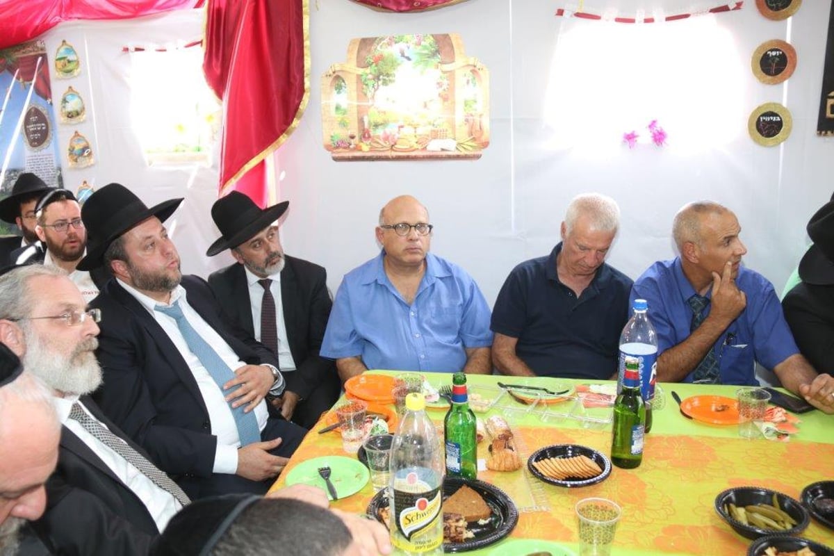 השר גלנט ברכסים: "המשרד שלי עומד לרשותכם"