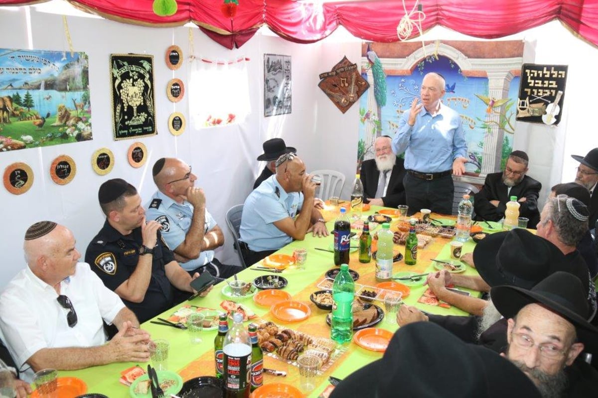 השר גלנט ברכסים: "המשרד שלי עומד לרשותכם"