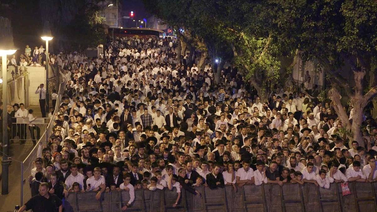 מישקולץ פ"ת: 50 אלף איש בשמחה הגדולה בישראל