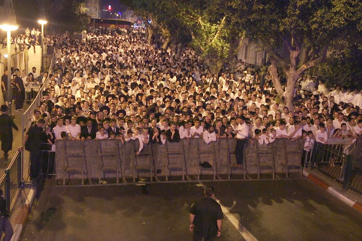 מישקולץ פ"ת: 50 אלף איש בשמחה הגדולה בישראל