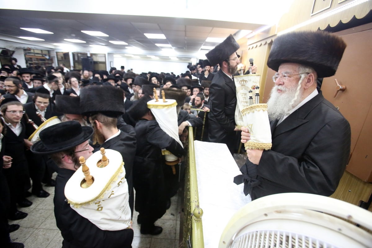 המתמידים חגגו הקפות שניות • וידאו וגלריה