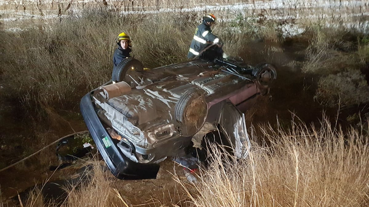 הרכב התהפך 3 פעמים: "ניצלנו - בזכות התפילה בנץ בקבר האמוראים"