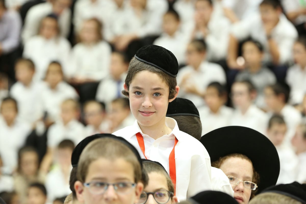 אלפי ילדים סיימו את הש"ס וחגגו עם הוריהם