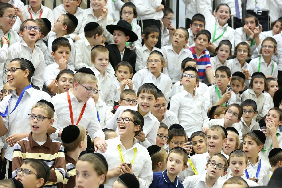 אלפי ילדים סיימו את הש"ס וחגגו עם הוריהם