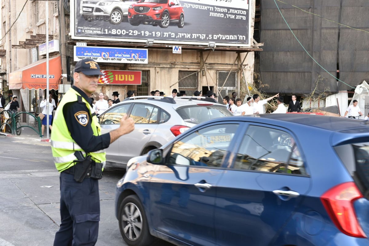 'הפלג' חסמו את בני ברק; 40 נעצרו • צפו