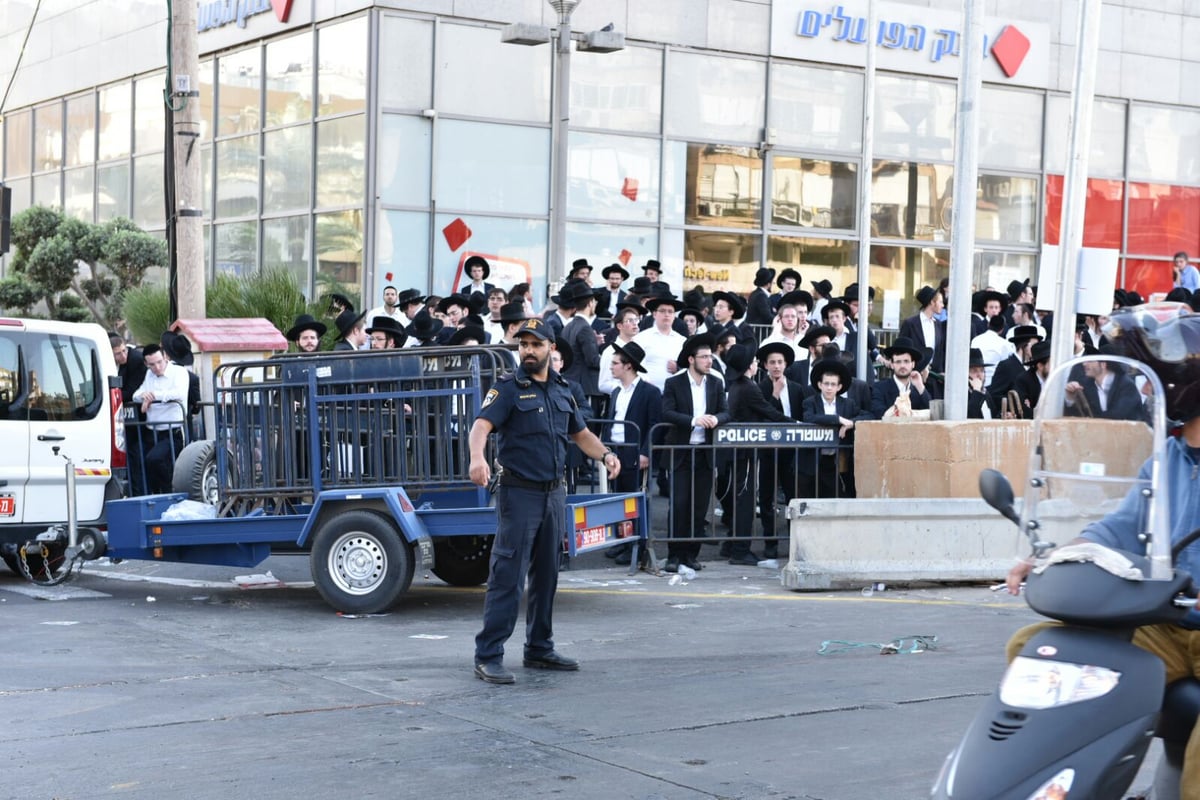 'הפלג' חסמו את בני ברק; 40 נעצרו • צפו