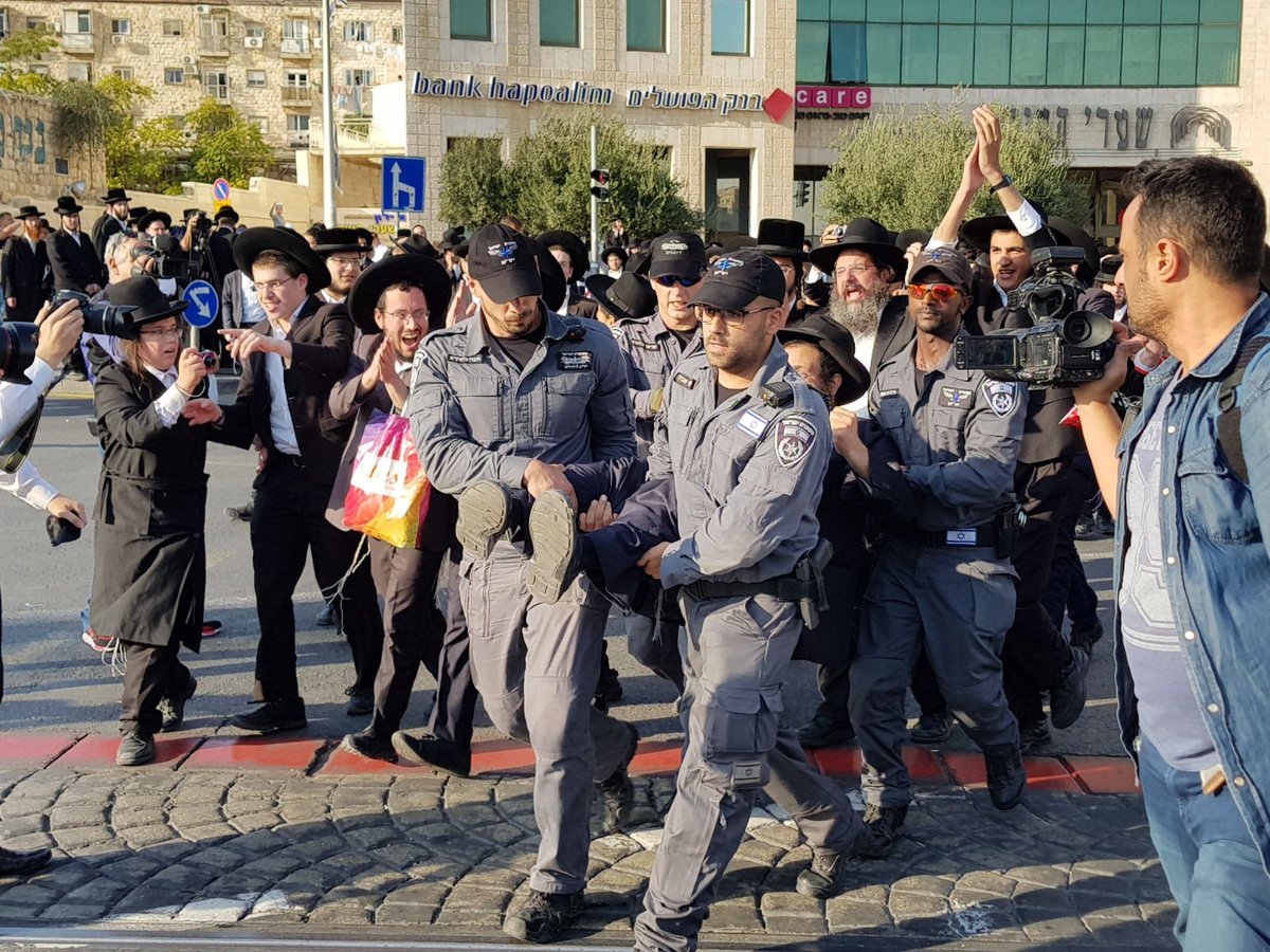 פינוי חוסמי כבישים בהפגנת 'הפלג' השבוע