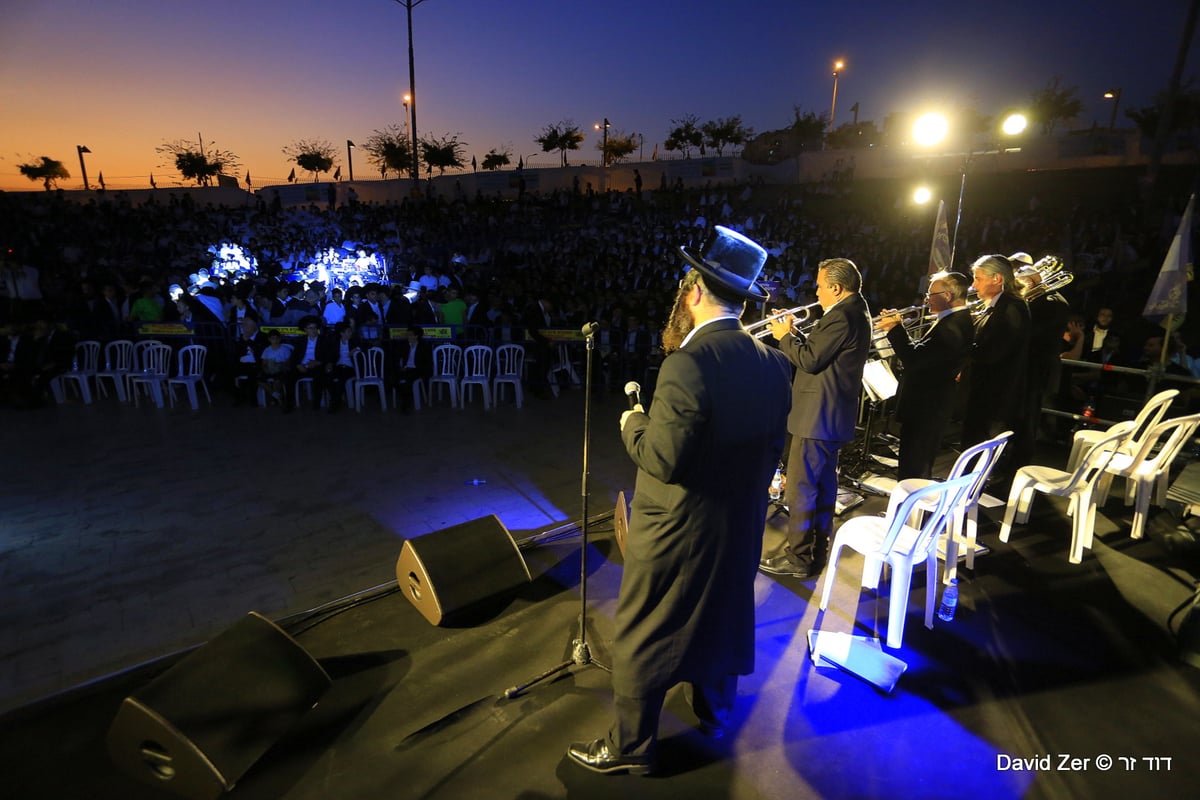 בני התורה סיימו מסכת טהרות עם מרן שר התורה. צפו