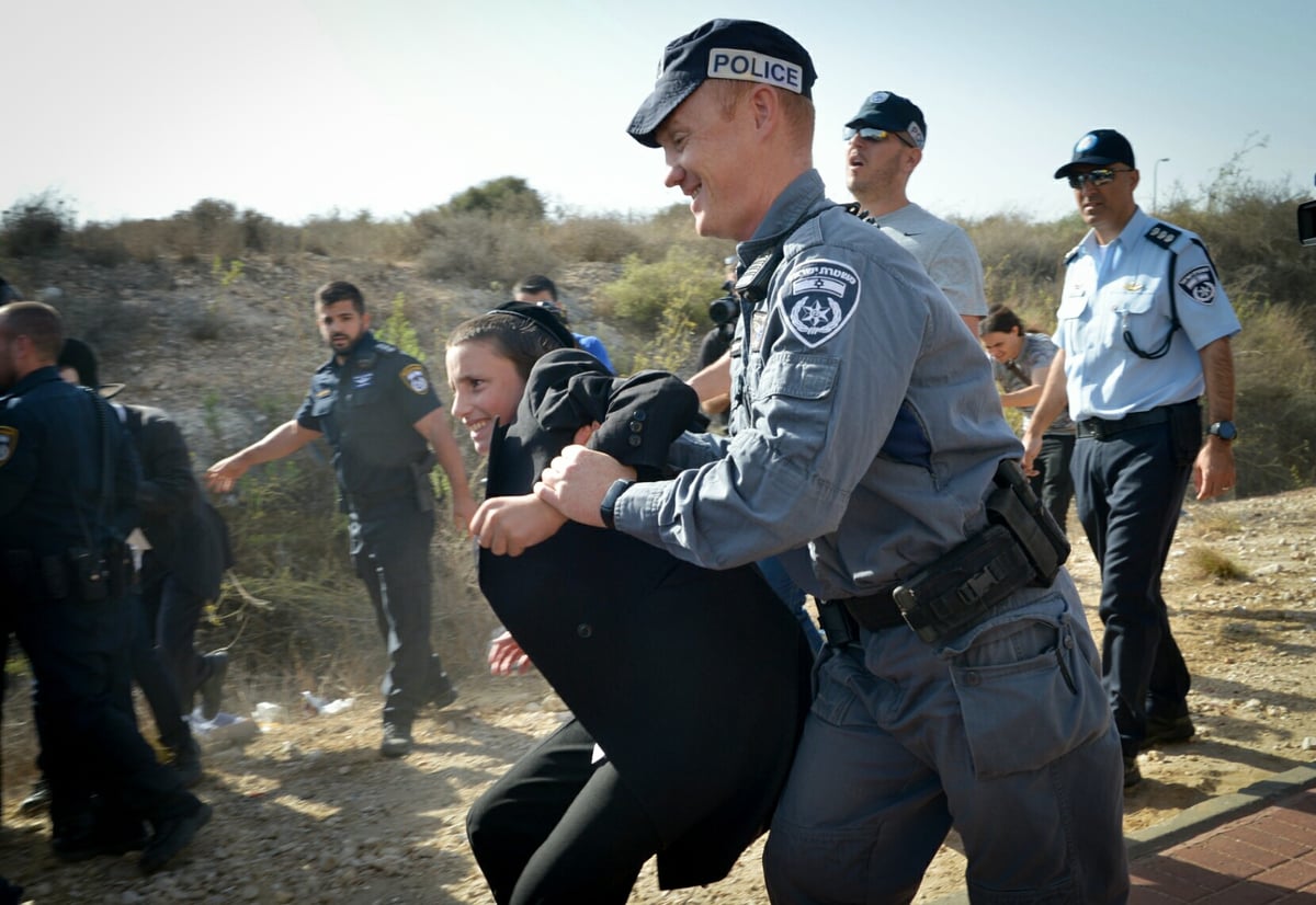 'הפלג' מתלונן: 'אלימות חסרת תקדים מצד המשטרה'. צפו