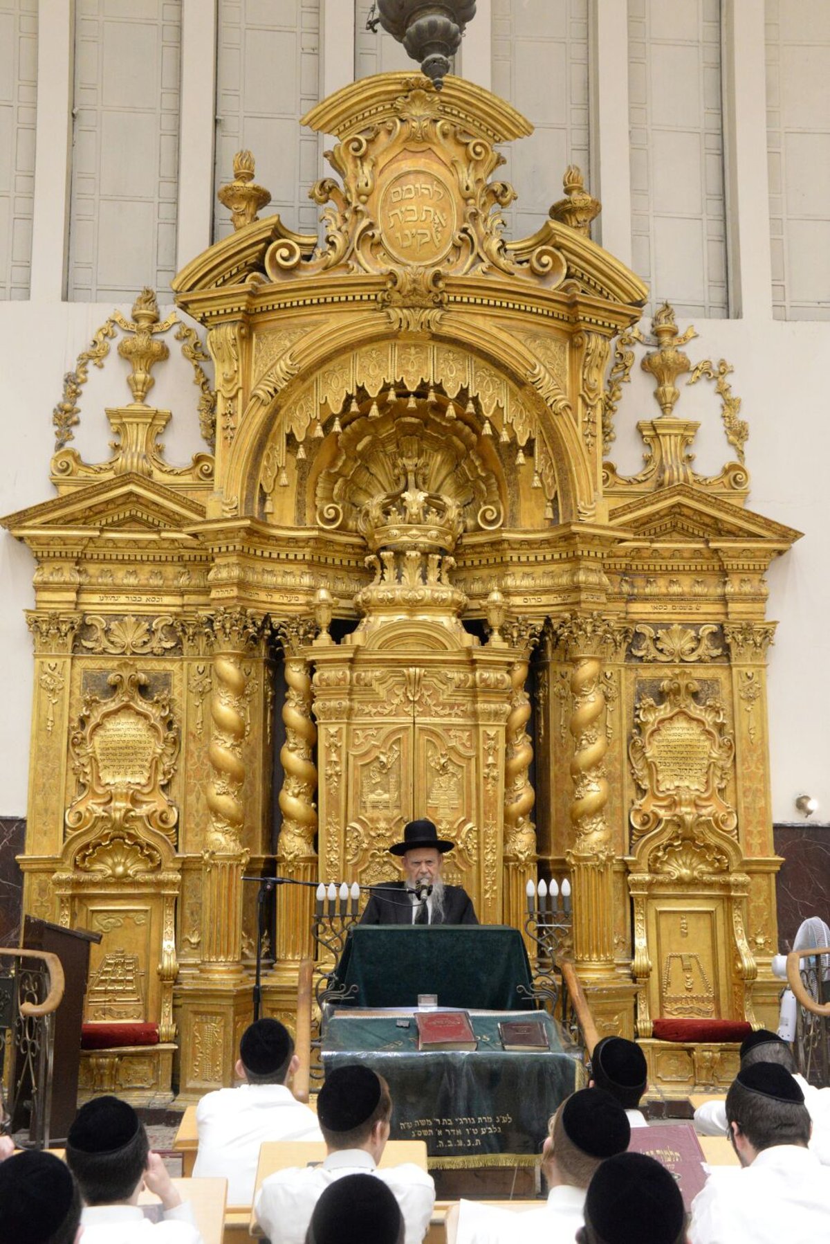 כך נפתח זמן חורף בישיבת פוניבז' • צפו