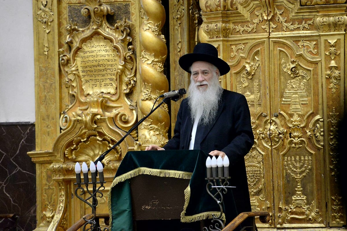 כך נפתח זמן חורף בישיבת פוניבז' • צפו