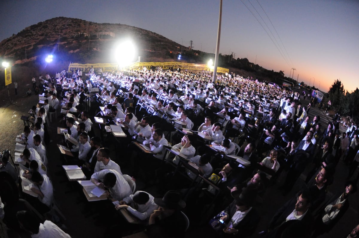 המשגיח של 'כנסת יצחק' בכלא 6: 'נמסור את נפשינו ממש'