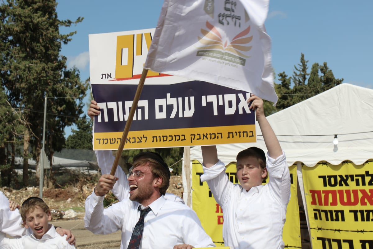 שוחרר העריק שעורר את הפגנות 'הפלג' הסוערות