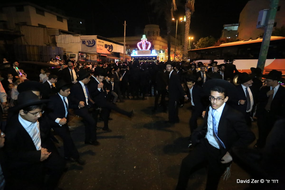 ספר התורה הוכנס לישיבת "בית אליהו" - לזכר החזון איש • גלריה