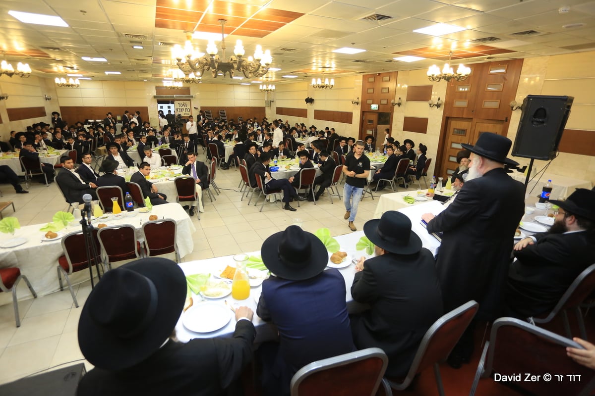 ספר התורה הוכנס לישיבת "בית אליהו" - לזכר החזון איש • גלריה