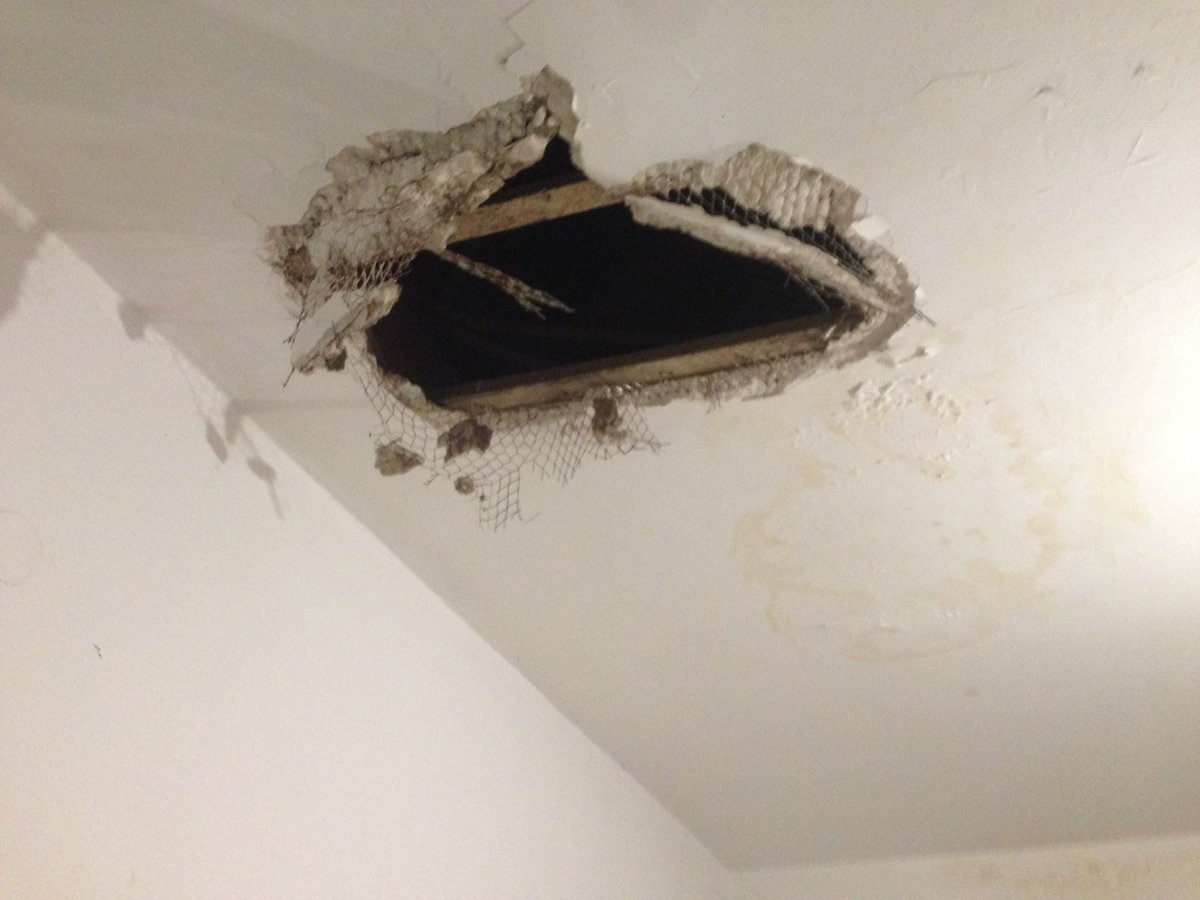 אישום: שבר את התקרה ופרץ ל-29 דירות