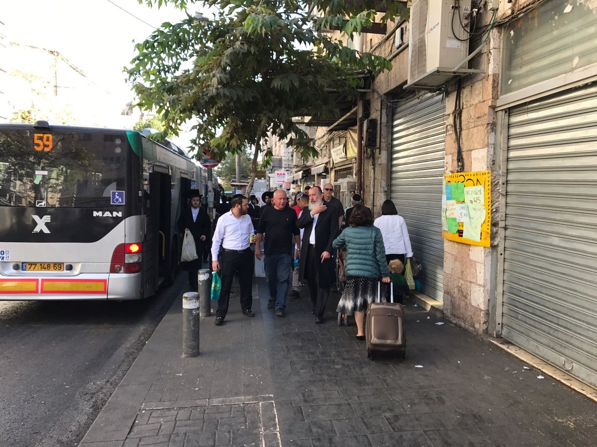 כשאבי דיכטר סייר בגאולה עם יוסי דייטש • צפו