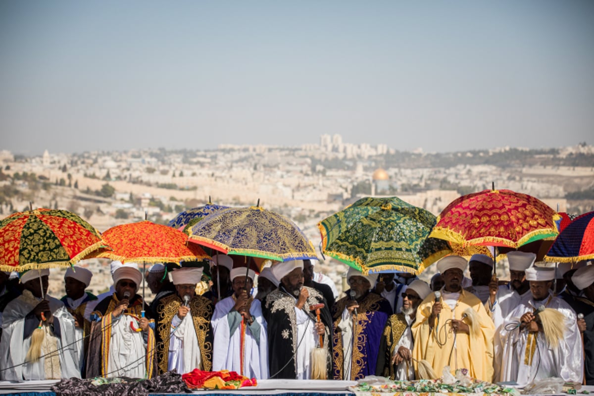 50 יום אחרי כיפור: בני העדה האתיופית (ולא רק) חוגגים "סיגד"