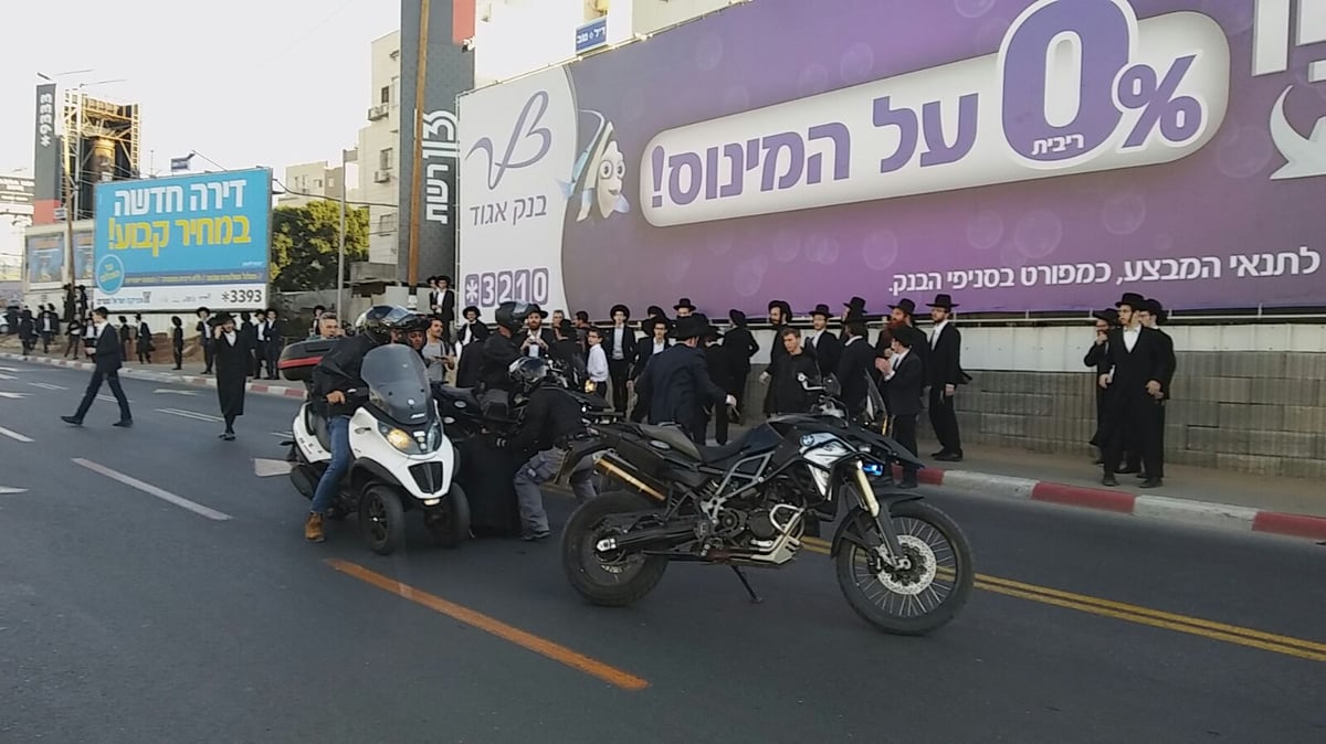 הפגנת 'הפלג' בב"ב: שוטרים ומפגינים פצועים, 15 עצורים