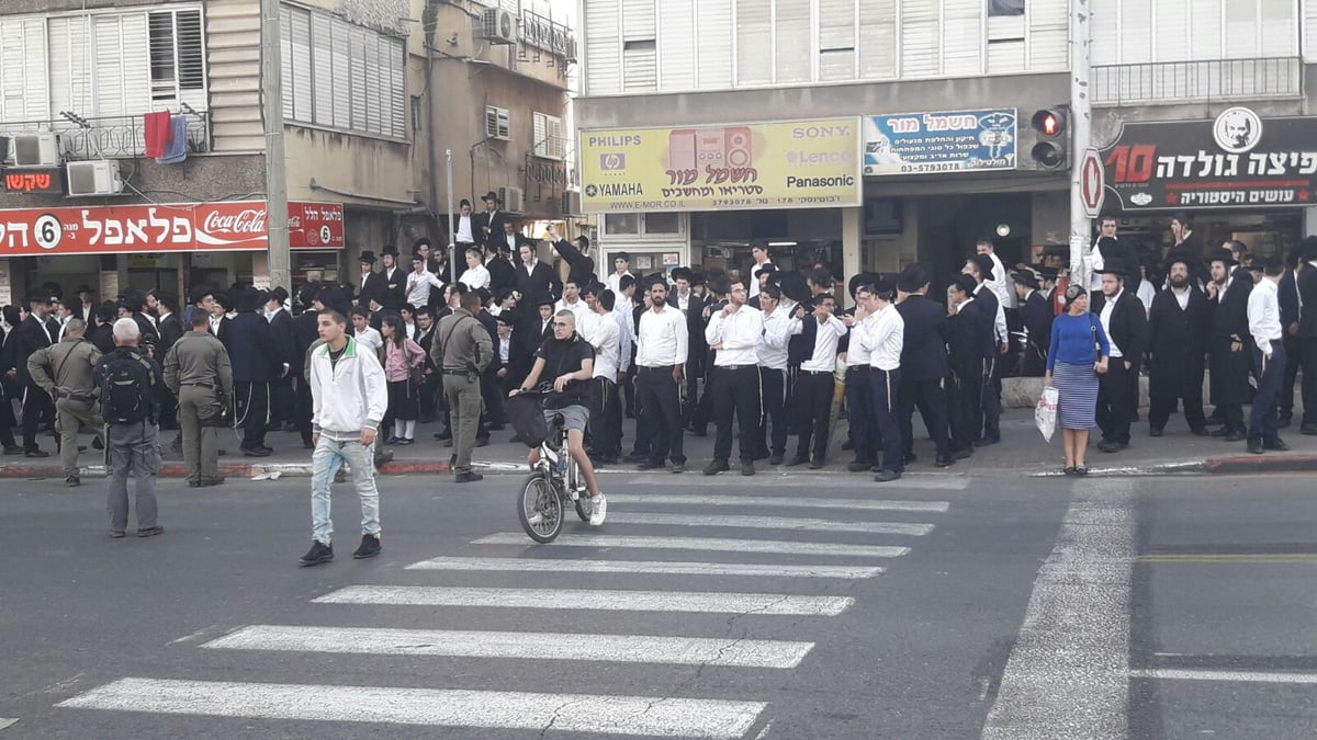 הפגנת 'הפלג' בב"ב: שוטרים ומפגינים פצועים, 15 עצורים