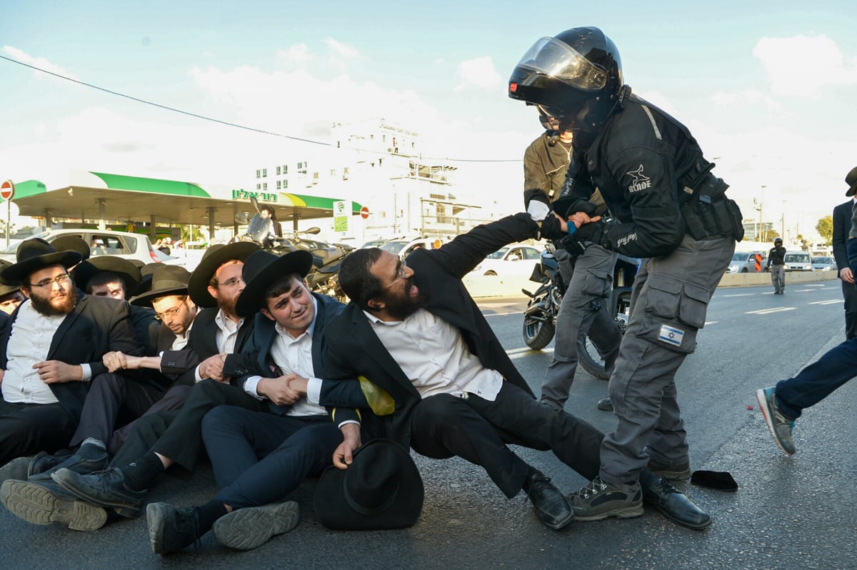 הפגנת 'הפלג', העימותים והמעצרים • גלריה