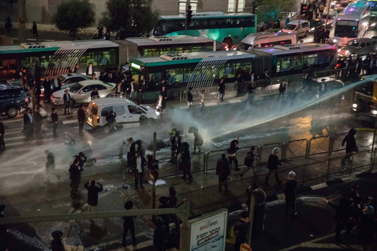 עשרות עצורים וסירחון עז מה'בואש': כך נראתה ההפגנה בירושלים