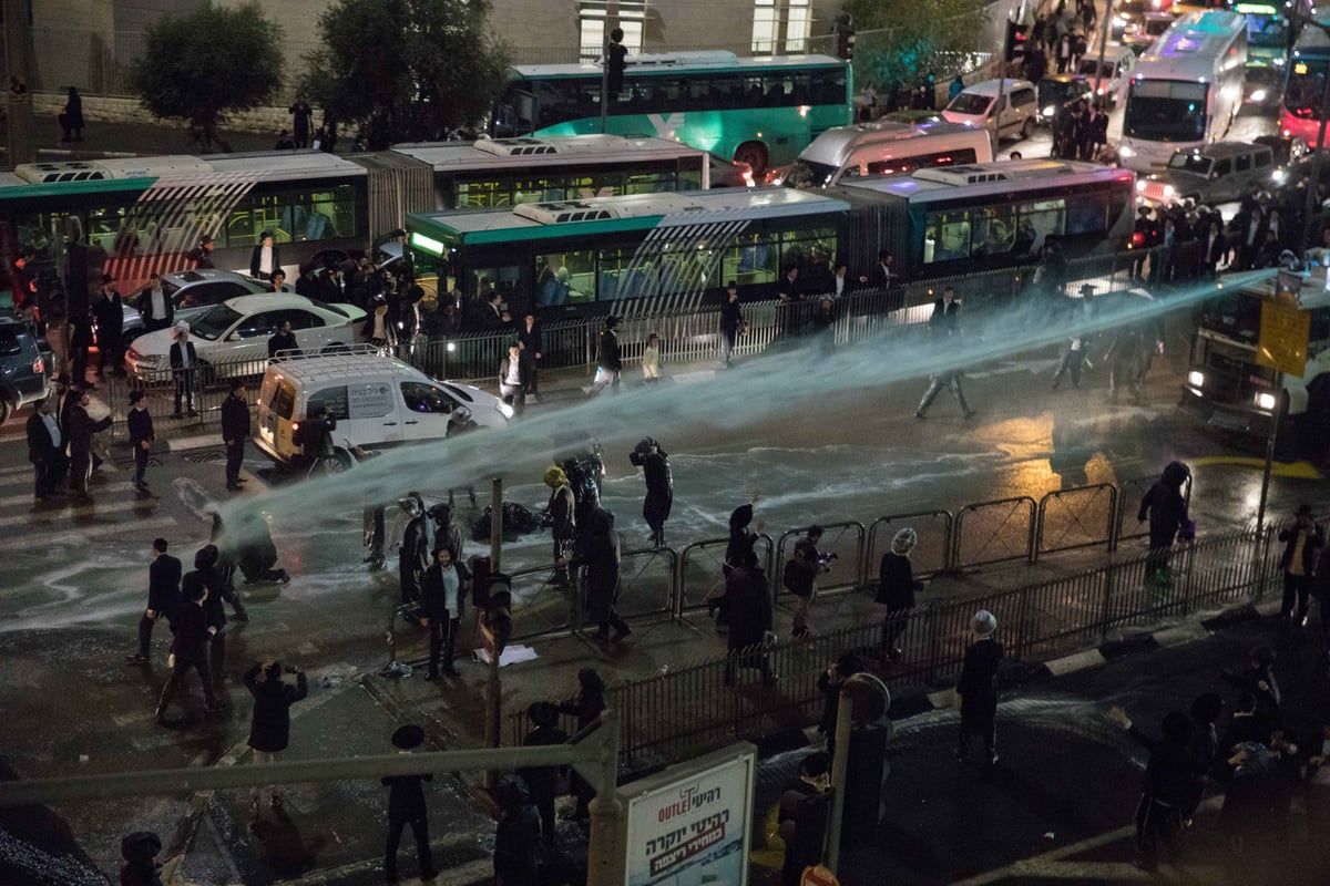 עשרות עצורים וסירחון עז מה'בואש': כך נראתה ההפגנה בירושלים