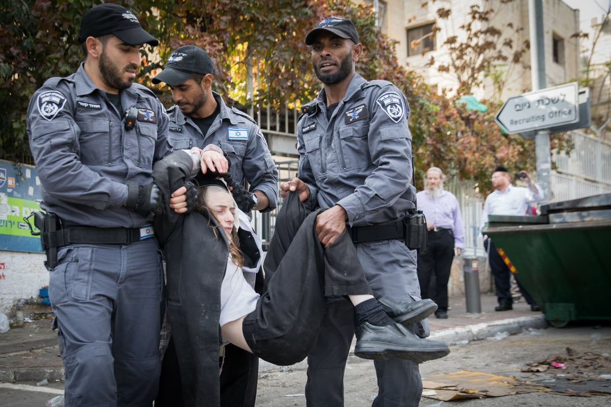 לאחר הפגנות 'העדה' מול לשכת הגיוס: בעל קו נייעס נעצר