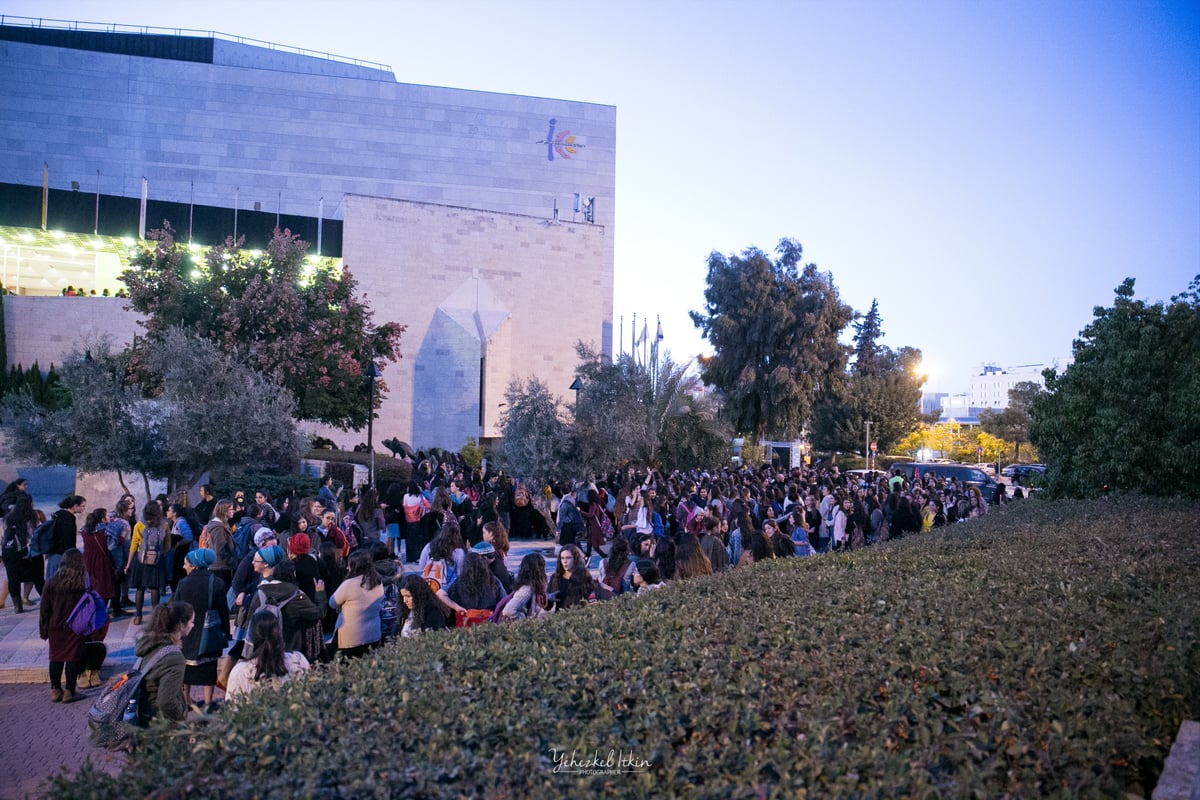 רבבה באירועי היום הראשון של 'צמאה'