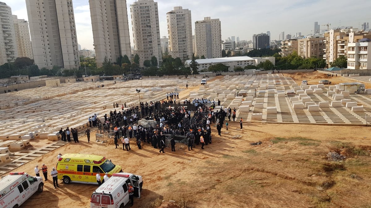 6 שעות לאחר הפטירה: נסתם הגולל על מרן הרב שטיינמן זצ"ל • צפו