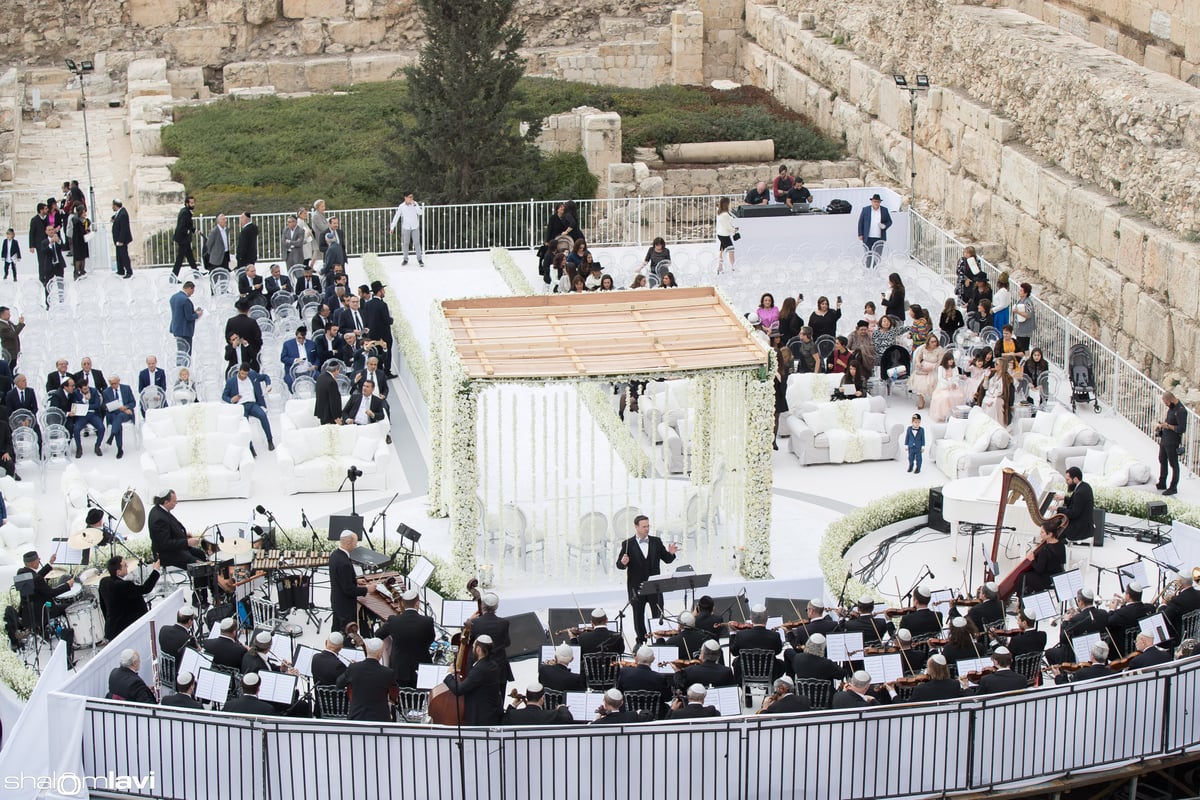 בירושלים נערכה החתונה היהודית הגדולה בעולם